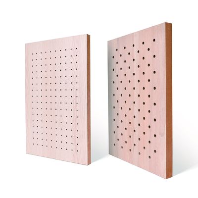 Ronde gatenstructuur akoestische geperforeerde houten panelen 2400mm 0,9NRC CE FSC