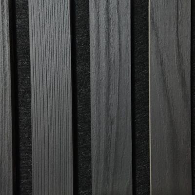 Zwarte kleur akoestische houten slaten panelen polyestervezel MDF voor hotel decor
