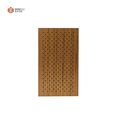 Elegant houten fineer geperforeerd akoestisch paneel voor studio's en auditoriums